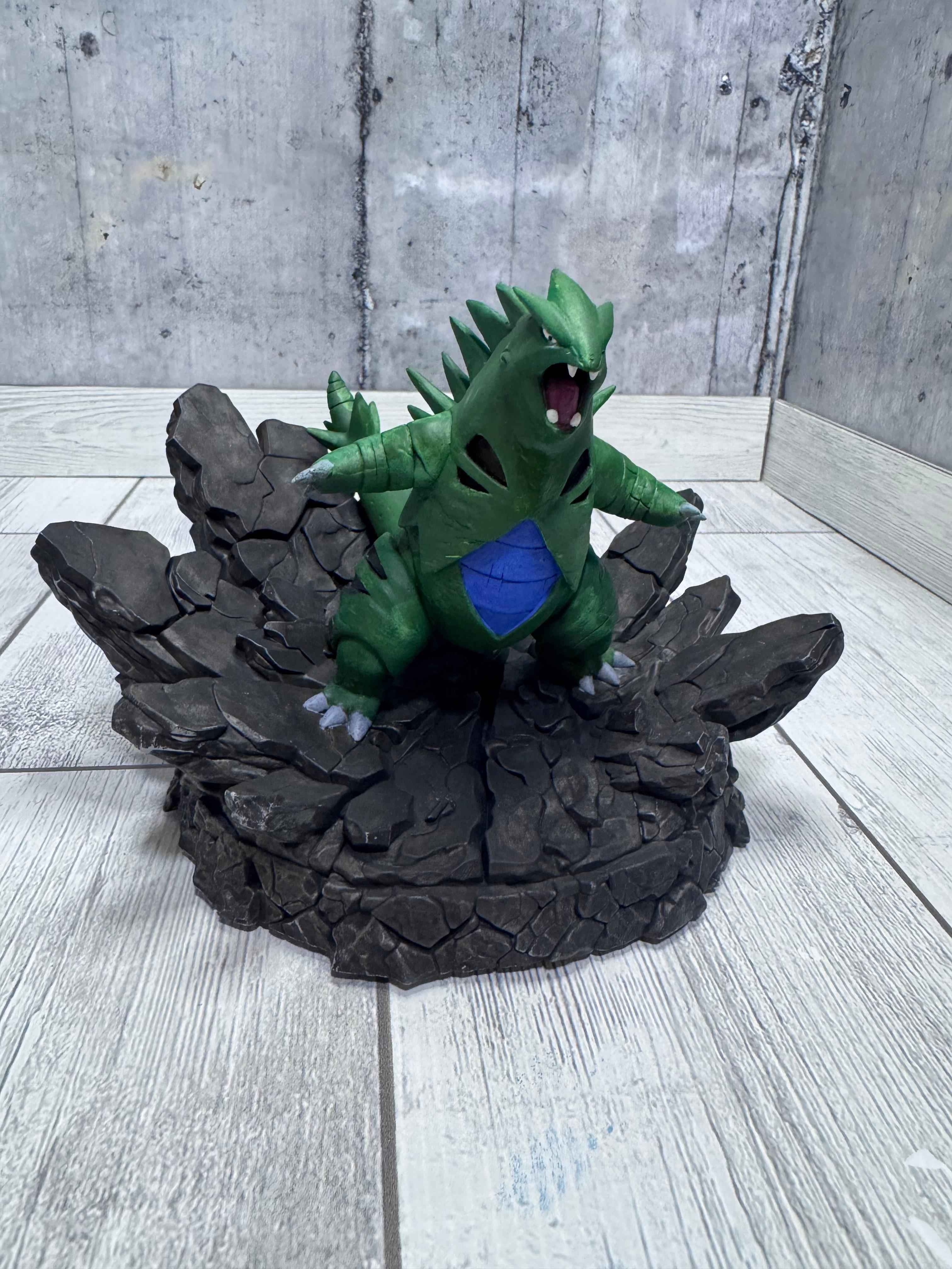 Diorama Tyranitar - Pezzo unico