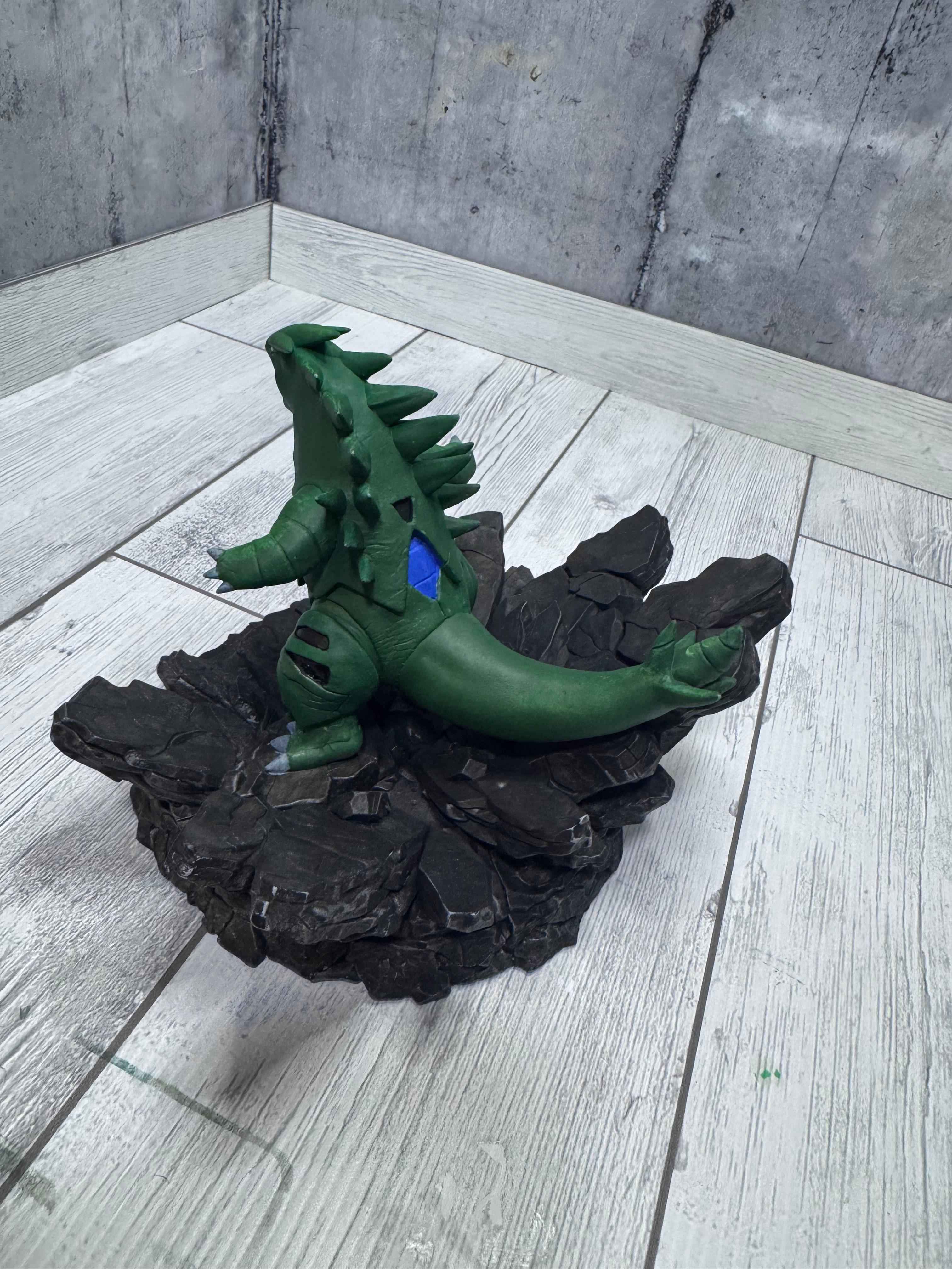 Diorama Tyranitar - Pezzo unico